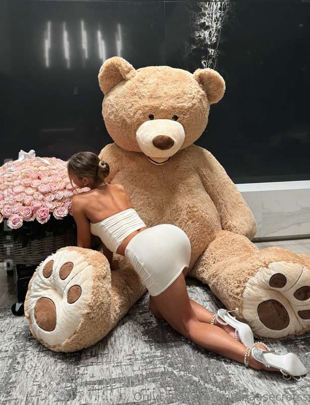victoriaasecretss nude photo 4
