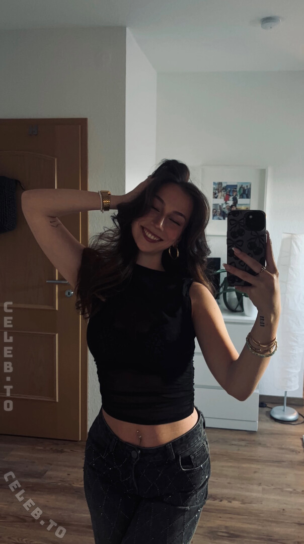 Victoriaa_vgt nude photo 1