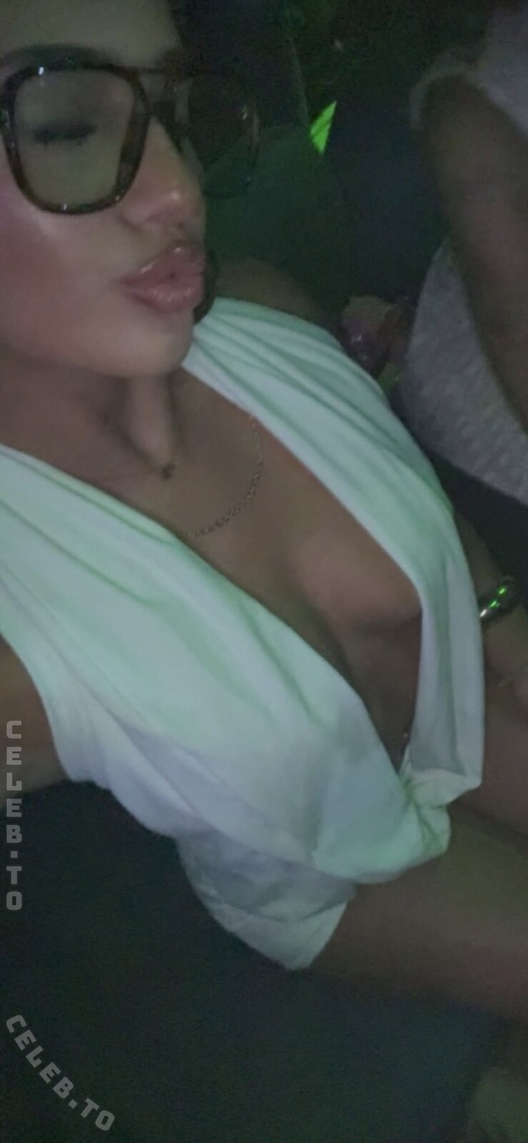 victorija.ic nude photo 1