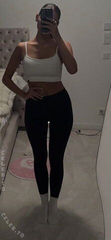 Videozeugs nude photo 16