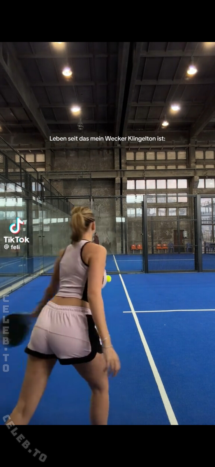Videozeugs nude photo 2