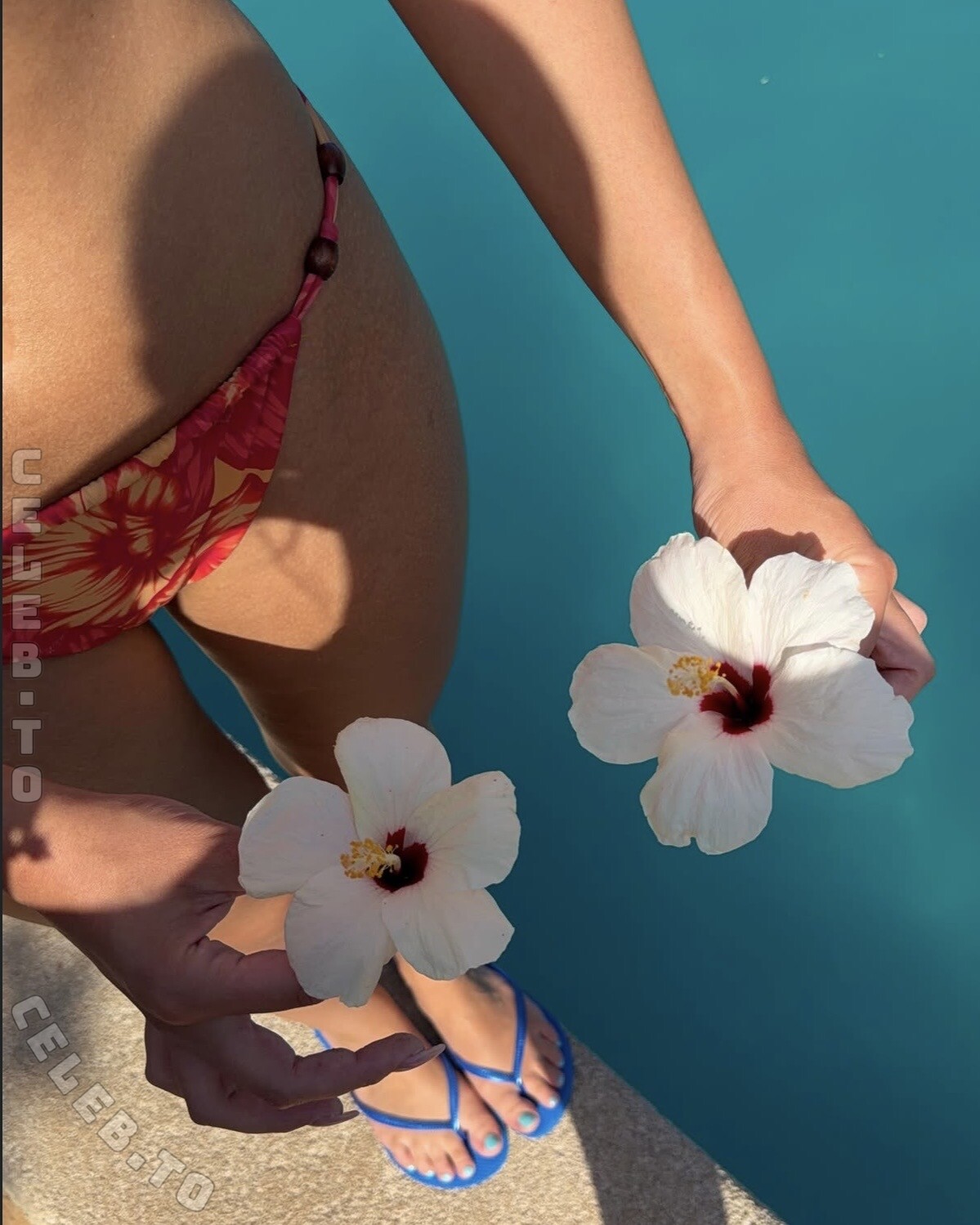 Videozeugs nude photo 3