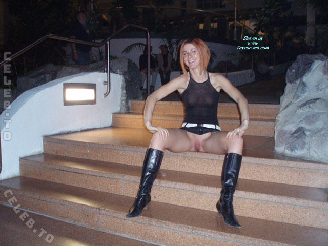 Vienna Love nude photo 9