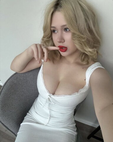 vii_angel nude photo 2