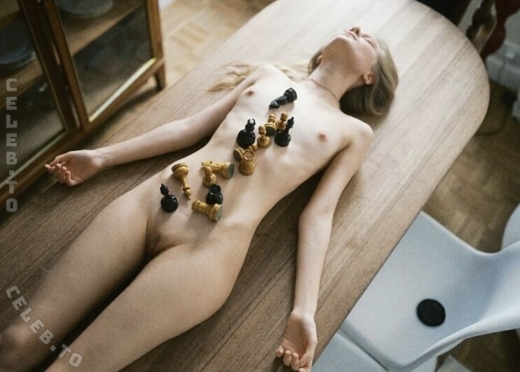 Viktoria Evgenyeva nude photo 1