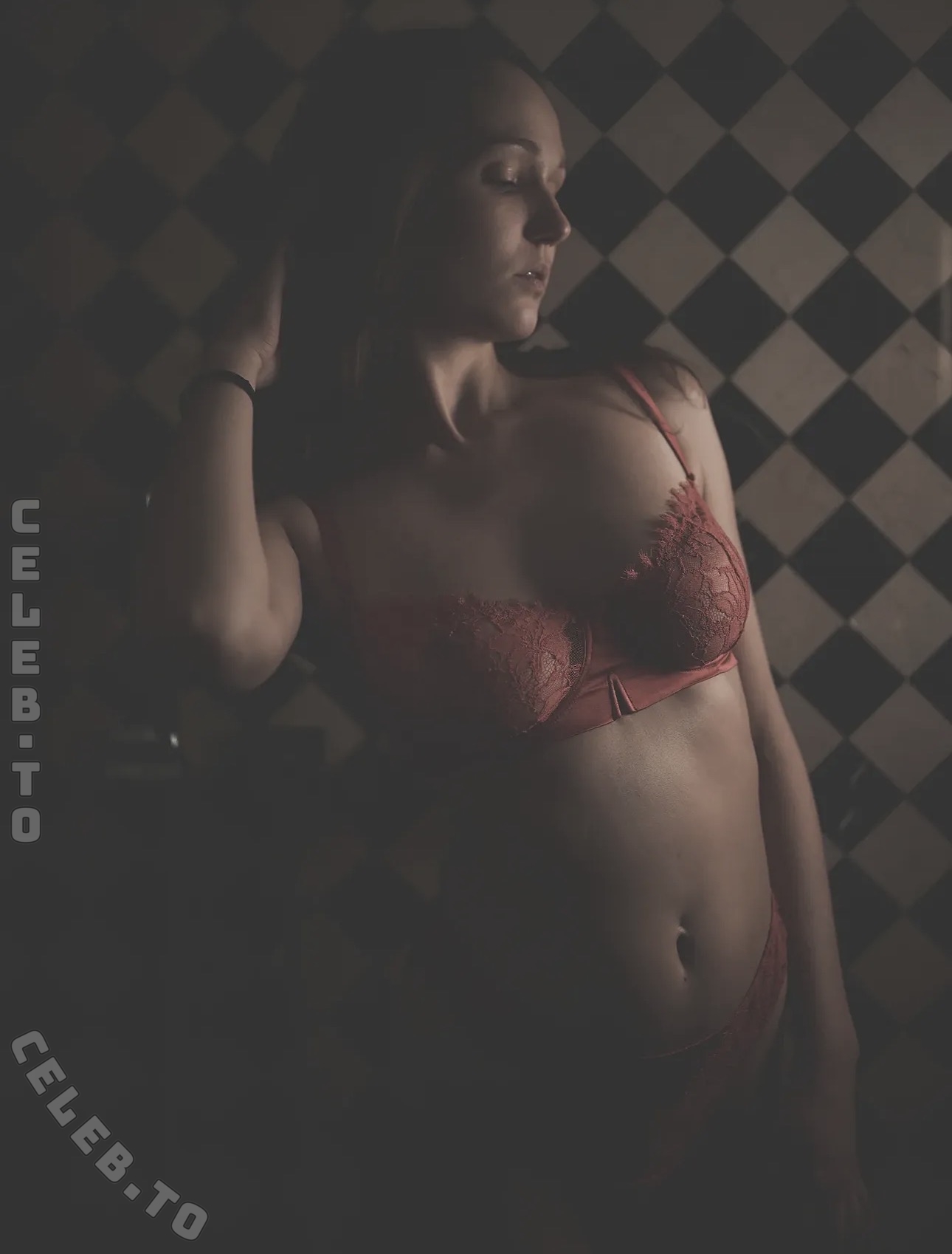 Viktoria Lara Hochwimmer nude photo 4