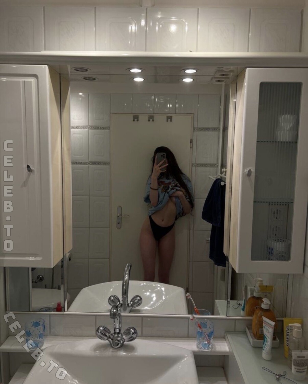 Viktorialuv nude photo 1