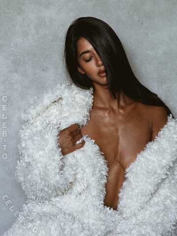 Viktoriia Pandei nude photo 40