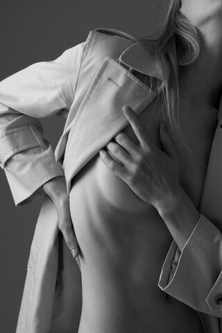 Viktoriia nude photo 26