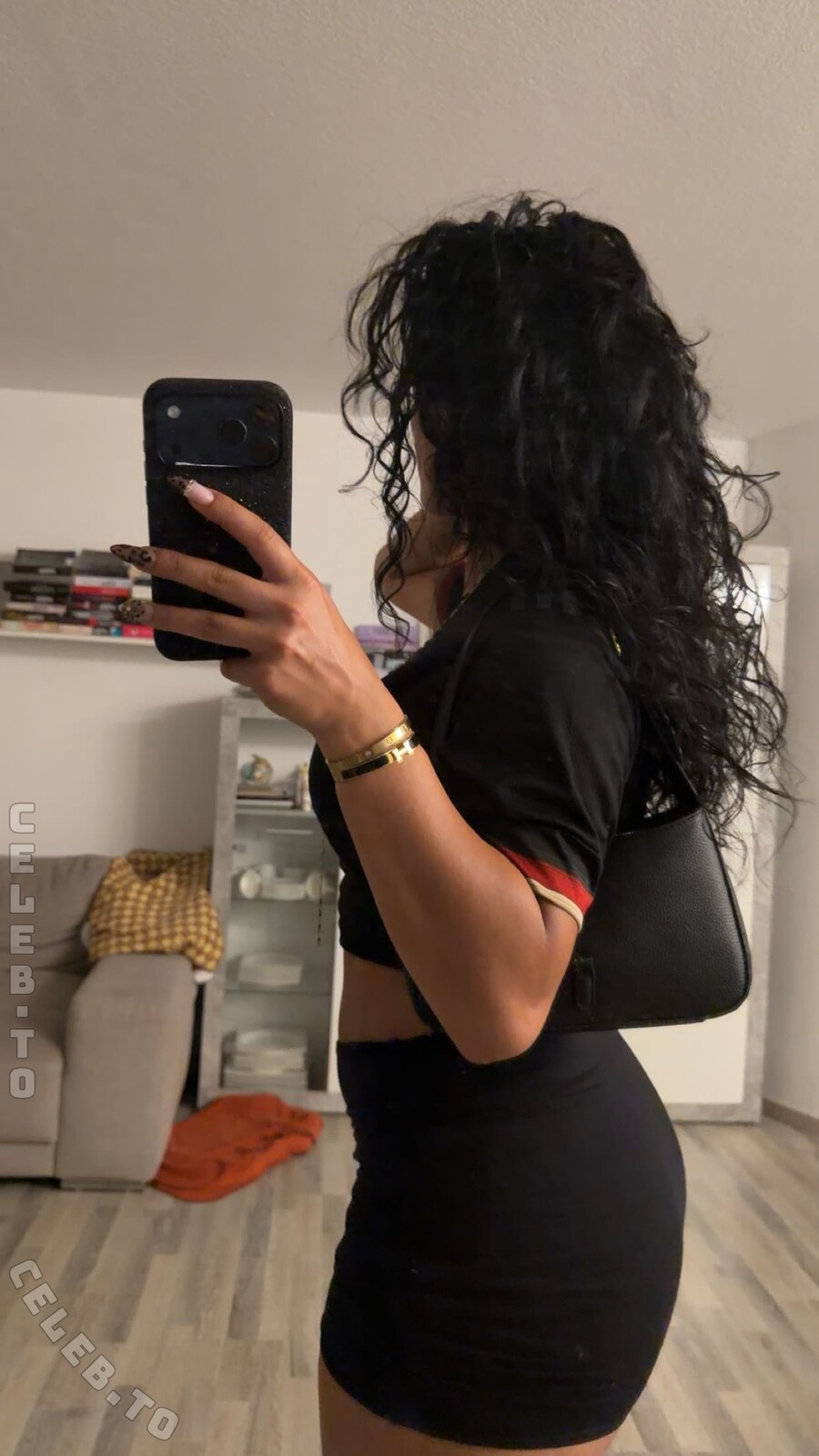 Vinoschh nude photo 13