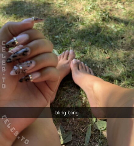Vinoschh nude photo 5