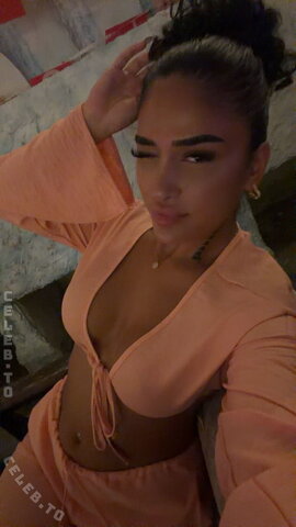 Vinoschh nude photo 8
