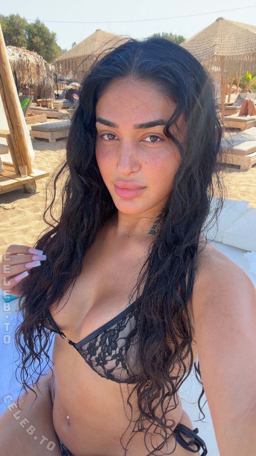 Vinoschh nude photo 2