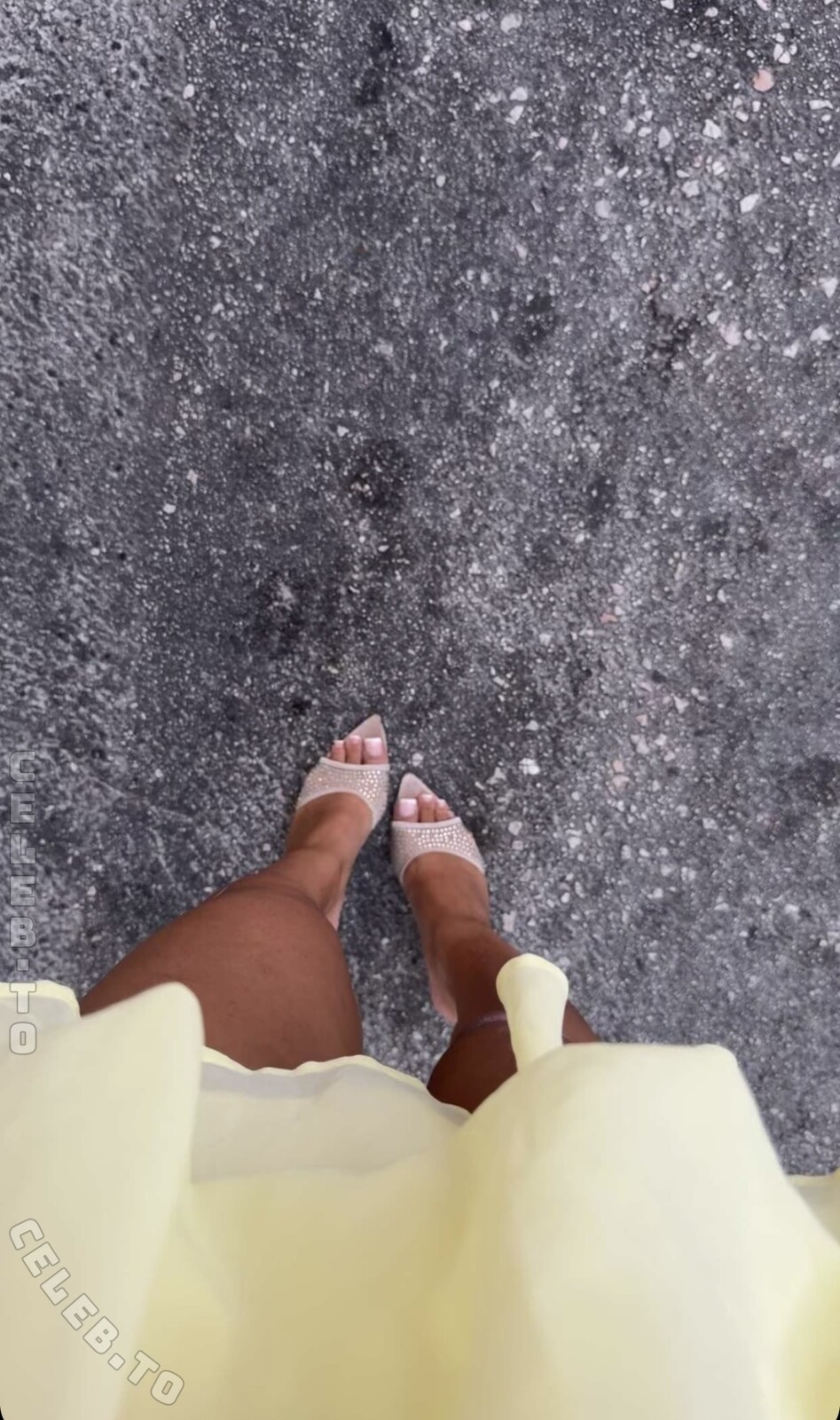 Vinoschh nude photo 3