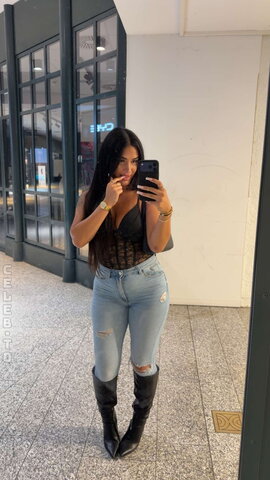Vinoschh Hot (7 photos)