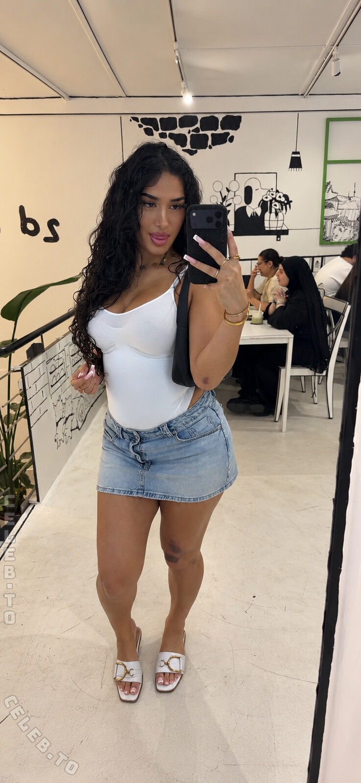 Vinoschh nude photo 12
