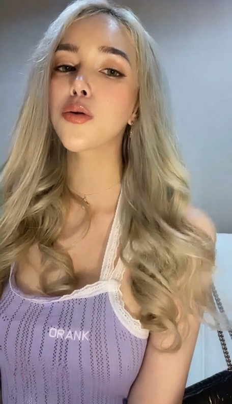 Violet Good nude photo 8