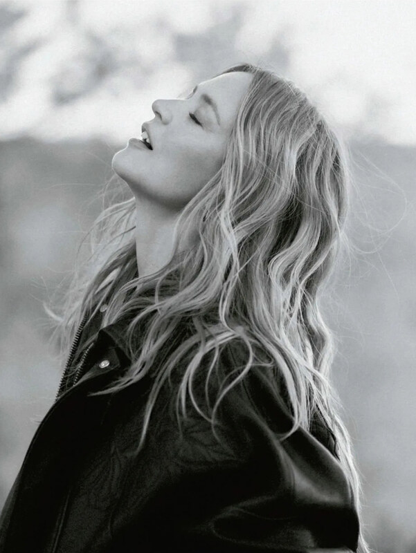 Virginie Efira nude photo 1