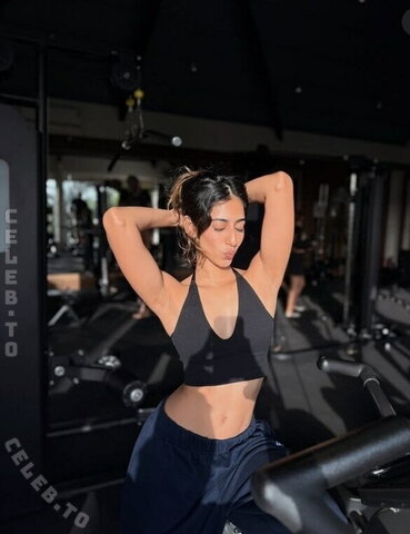 vishnupriyaaa – petite sexy indian