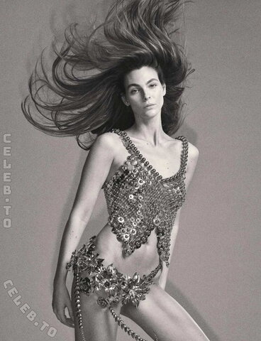Vittoria Ceretti nude photo 11
