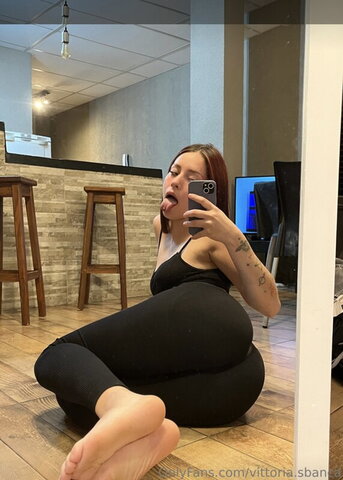 vittoria.sbanca nude photo 13