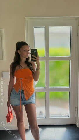vivianalukas nude photo 4