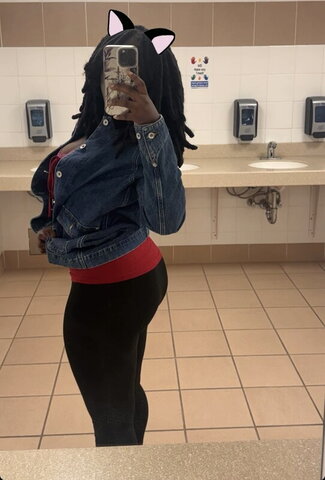 Vivicax.x nude photo 21