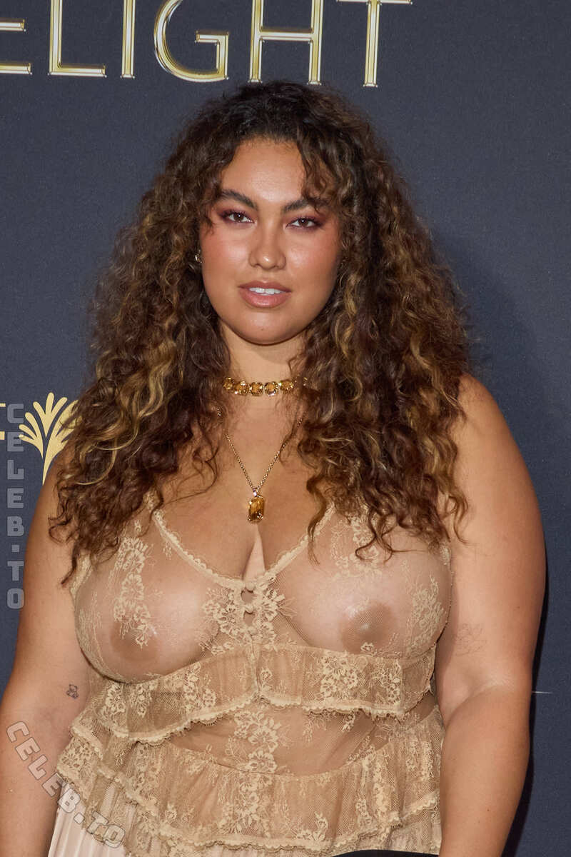 Vivien Blotzki nude photo 3