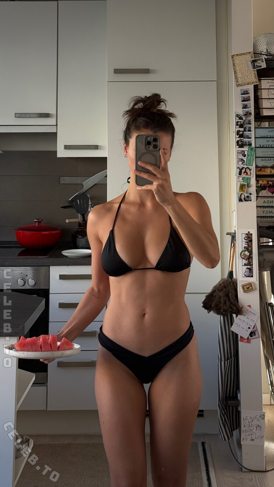 Vivien (Vivi) König nude photo 1