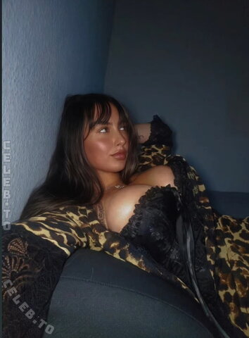 Vivien photo 1