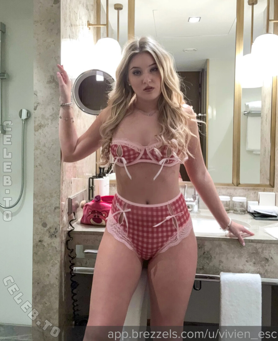 Vivien_esc nude photo 4