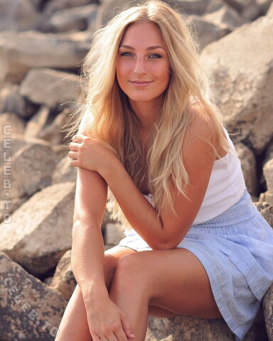 viviengo_ nude photo 15