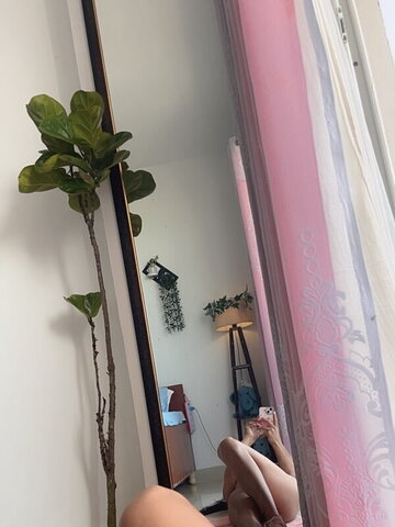 Vivienne Konyak nude photo 21