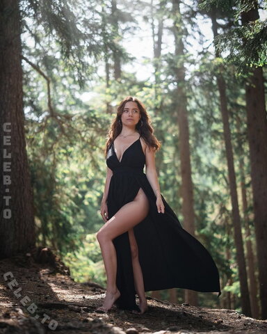 Vivienne.gr nude photo 5