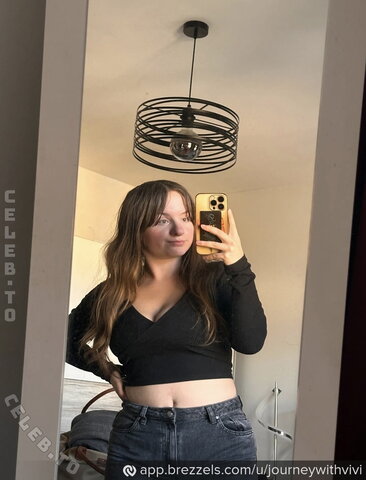 Vivien.rks nude photo 8
