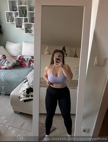 Vivien.rks nude photo 2