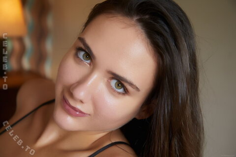 Vixi Rafi nude photo 168
