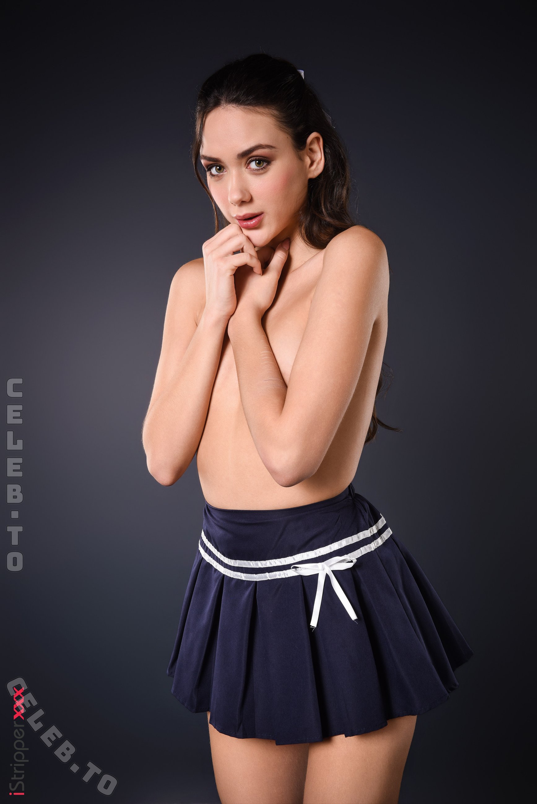 Vixi Rafi nude photo 15