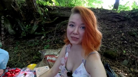vleafnin nude photo 13