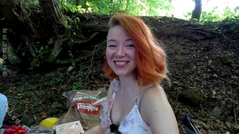 vleafnin nude photo 12