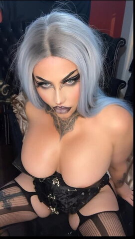 vonjaxx nude photo 9