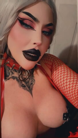 vonjaxx nude photo 3