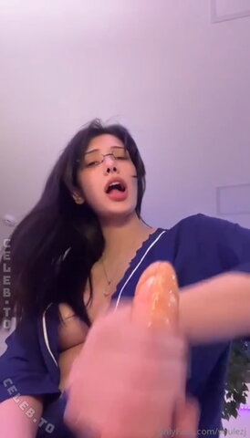 Voulezj – Dildo Handjob and riding