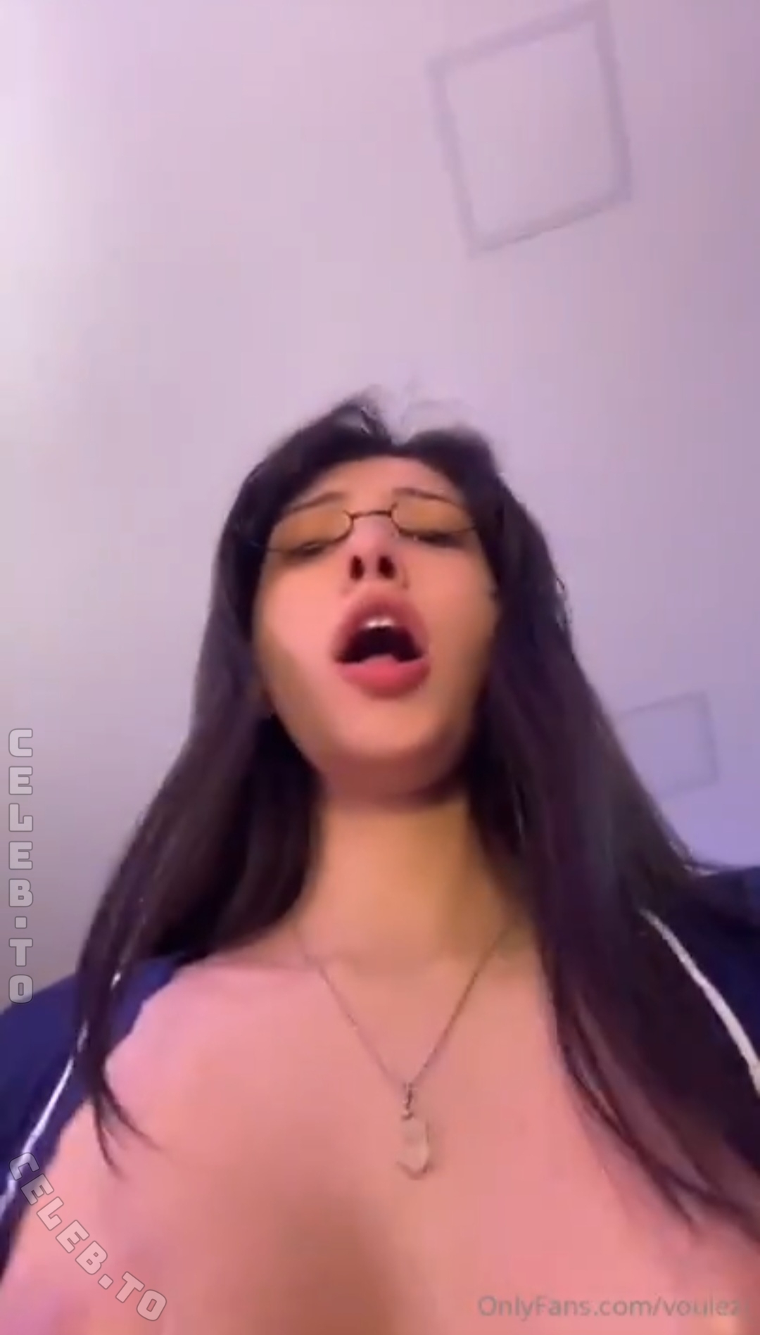 Voulezj nude photo 2