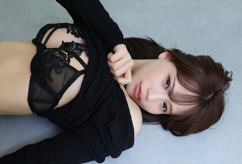Wada Miyu nude photo 24