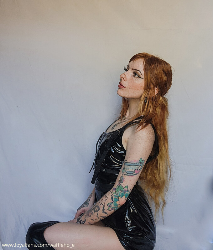 waffleho_e nude photo 1