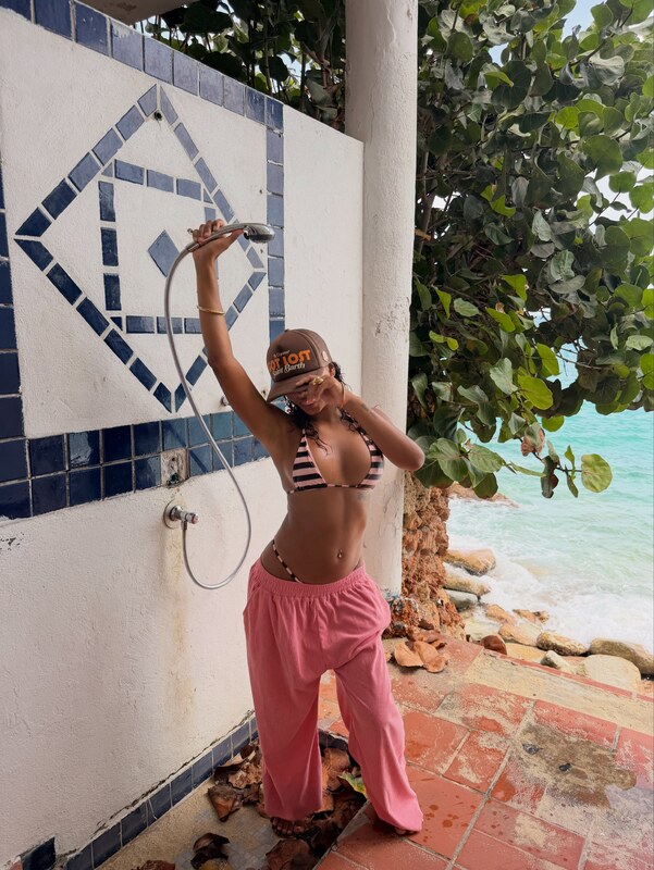 Wahyne nude photo 26