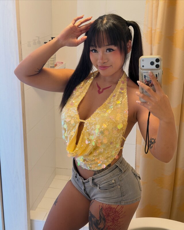 Waifumay1 nude photo 2