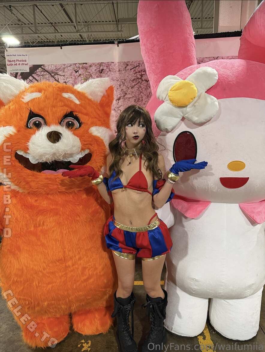 WaifuMiia nude photo 2