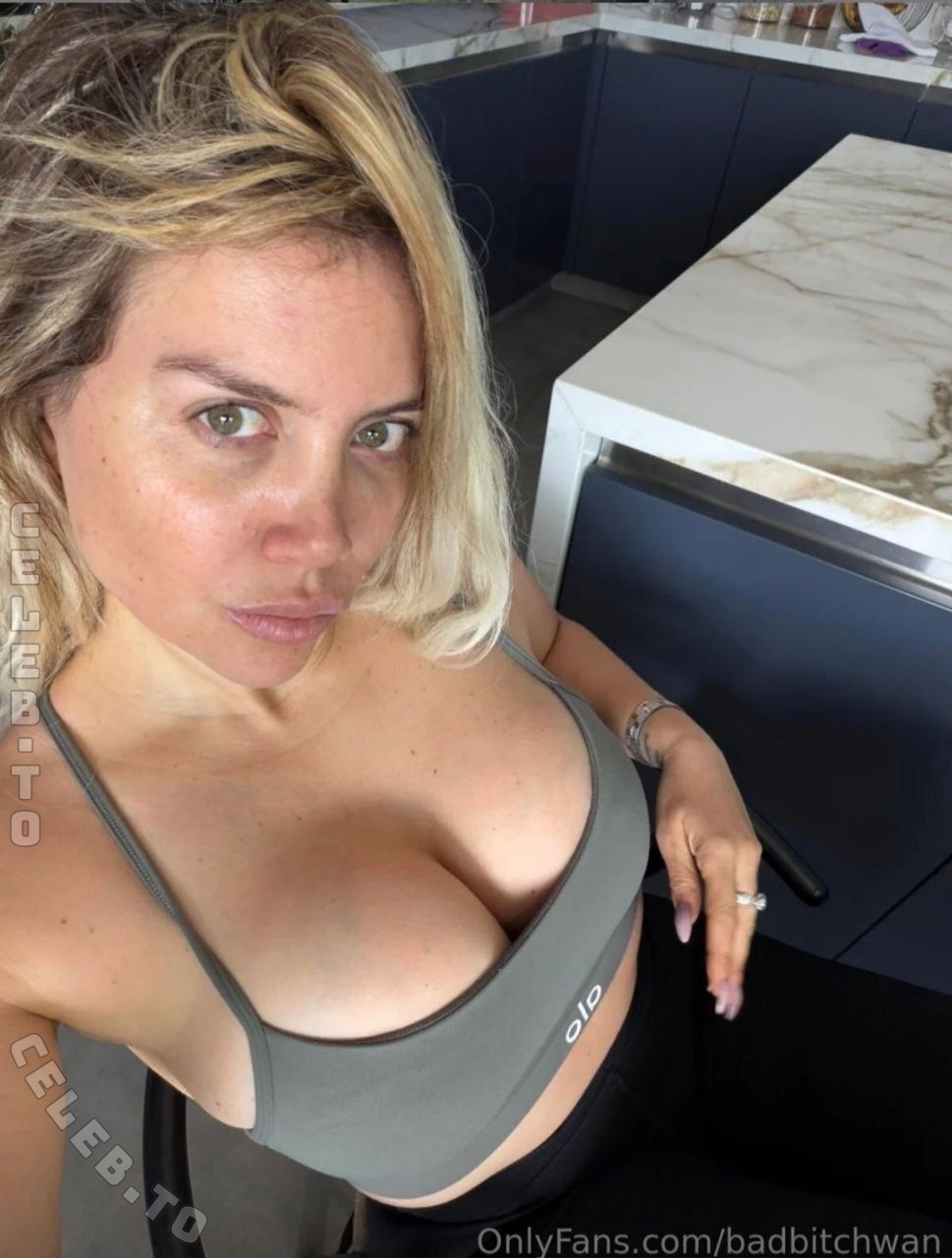 Wanda Nara nude photo 6